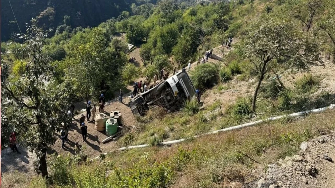 s per reports, the driver of the bus lost control near Kunjapuri-Hindolakhal