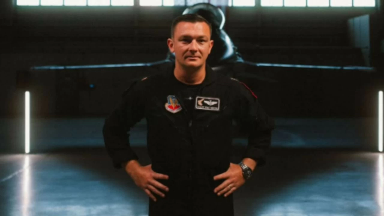 Hiester recounted his reaction upon learning that the airshow would carry on despite the fatal crash.