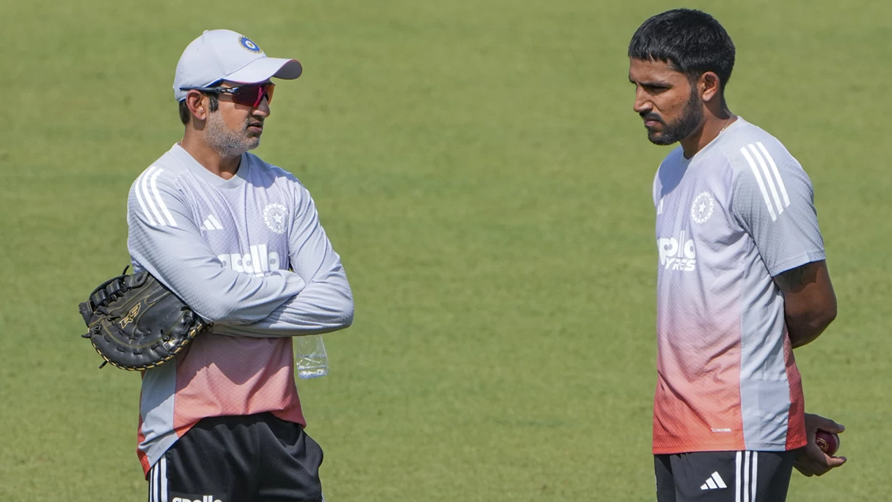 Gautam Gambhir is facing the heat as South Africa close in on Test series win against India.