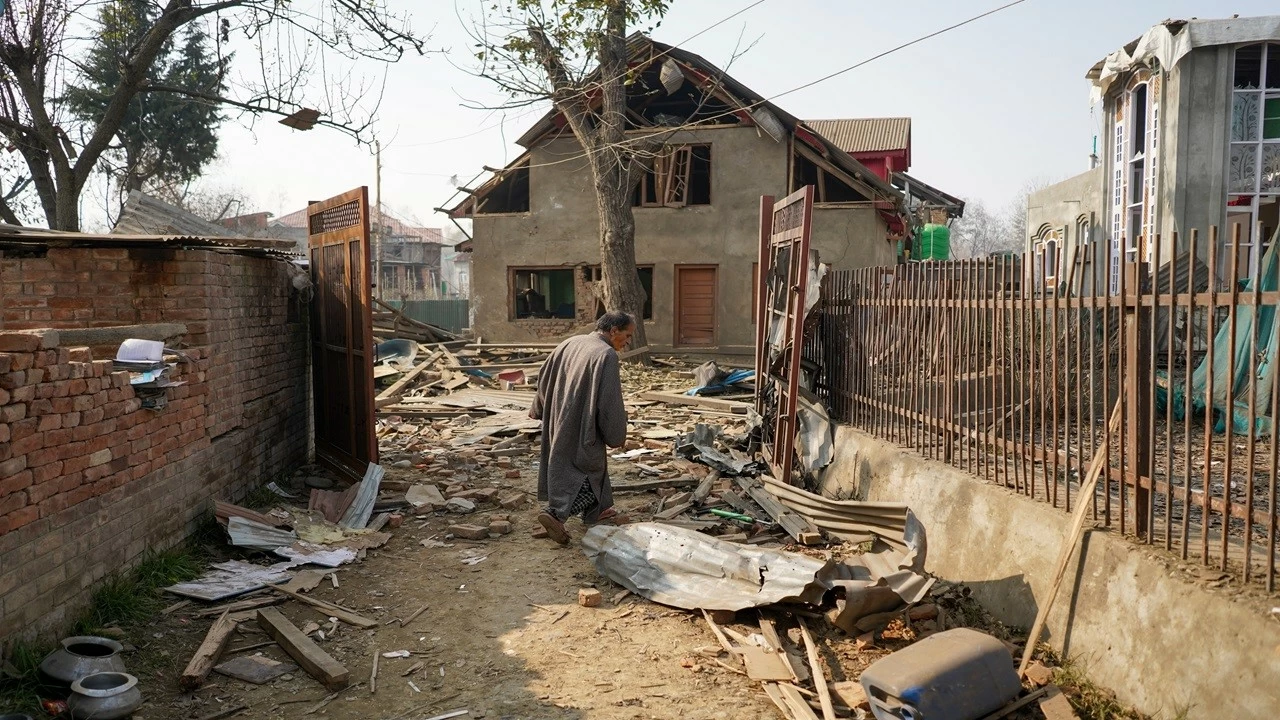 To retaliate the Indian attacks, the Pakistan Army carried out heavy, indiscriminate shelling on Uri. (Muzamil Mattoo/NurPhoto via Getty Images)