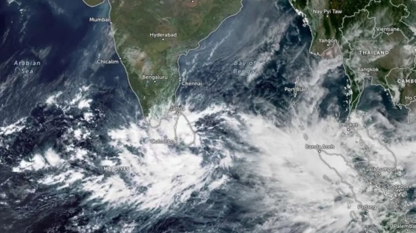 Kerala expected to receive heavy rains due to impact of cyclone Senyar in the next 48 hours
