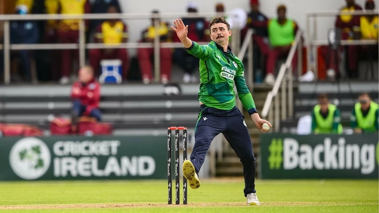  Matthew Humphreys picked up four wickets as Ireland stun Bangladesh in first T20I.