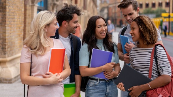 Canada reduces student intake for 2026. (Image: andresr/E /Getty Images)