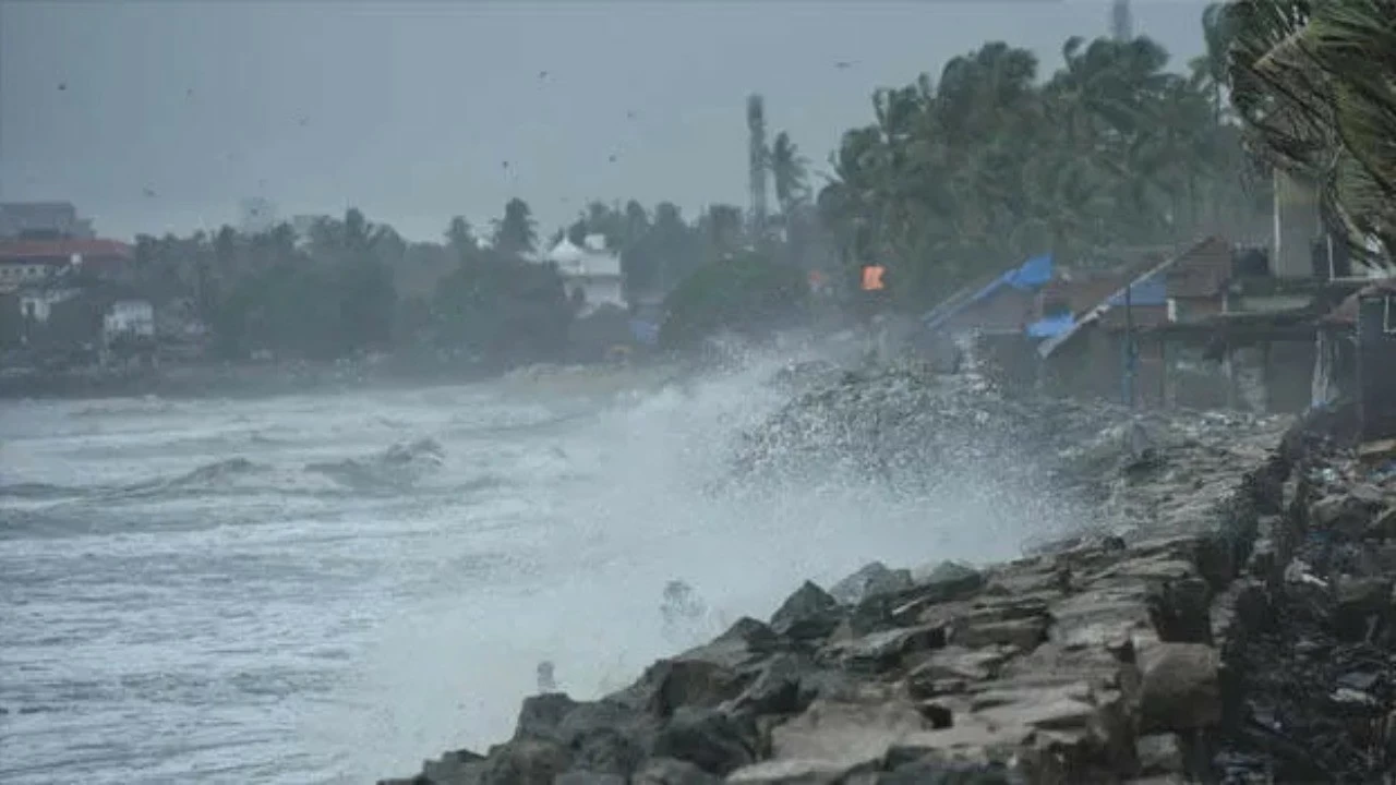 Moderate to heavy rainfall expected in many parts of Kerala till November 30