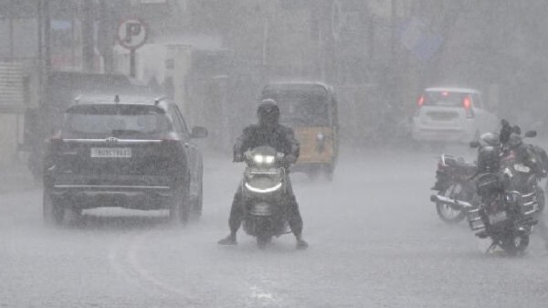 Cylcone Ditwah LIVE updates: Several Tamil Nadu districts announce holiday for schools as rains set to intensify along coast