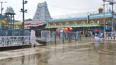 Rains lash Tirupati, Nellore on Monday, December 1, 2025. 