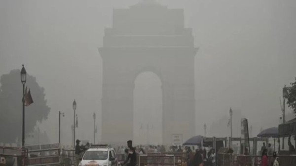 Delhi's AQI once again increased on Monday.