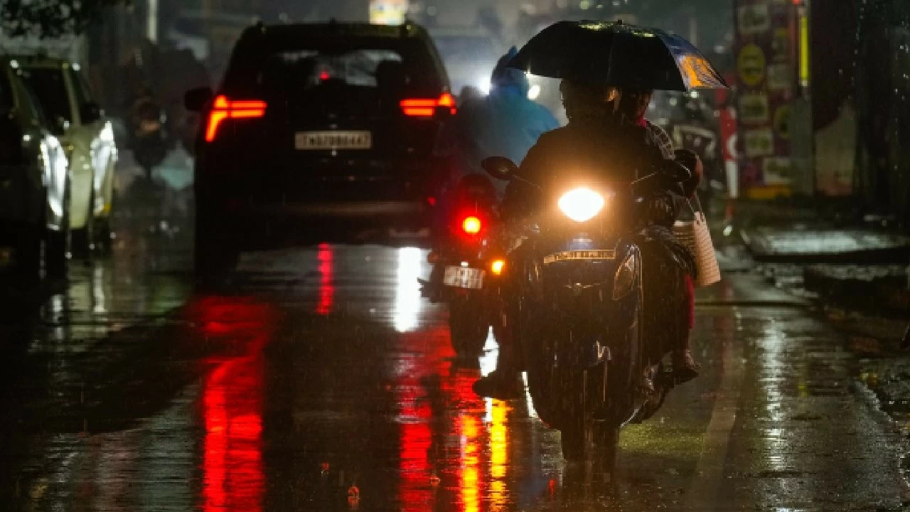 Chennai: Rain lashes the city amidst a forecast by the India Meteorological Department that the deep depression over the Southwest Bay of Bengal (PTI Photo)