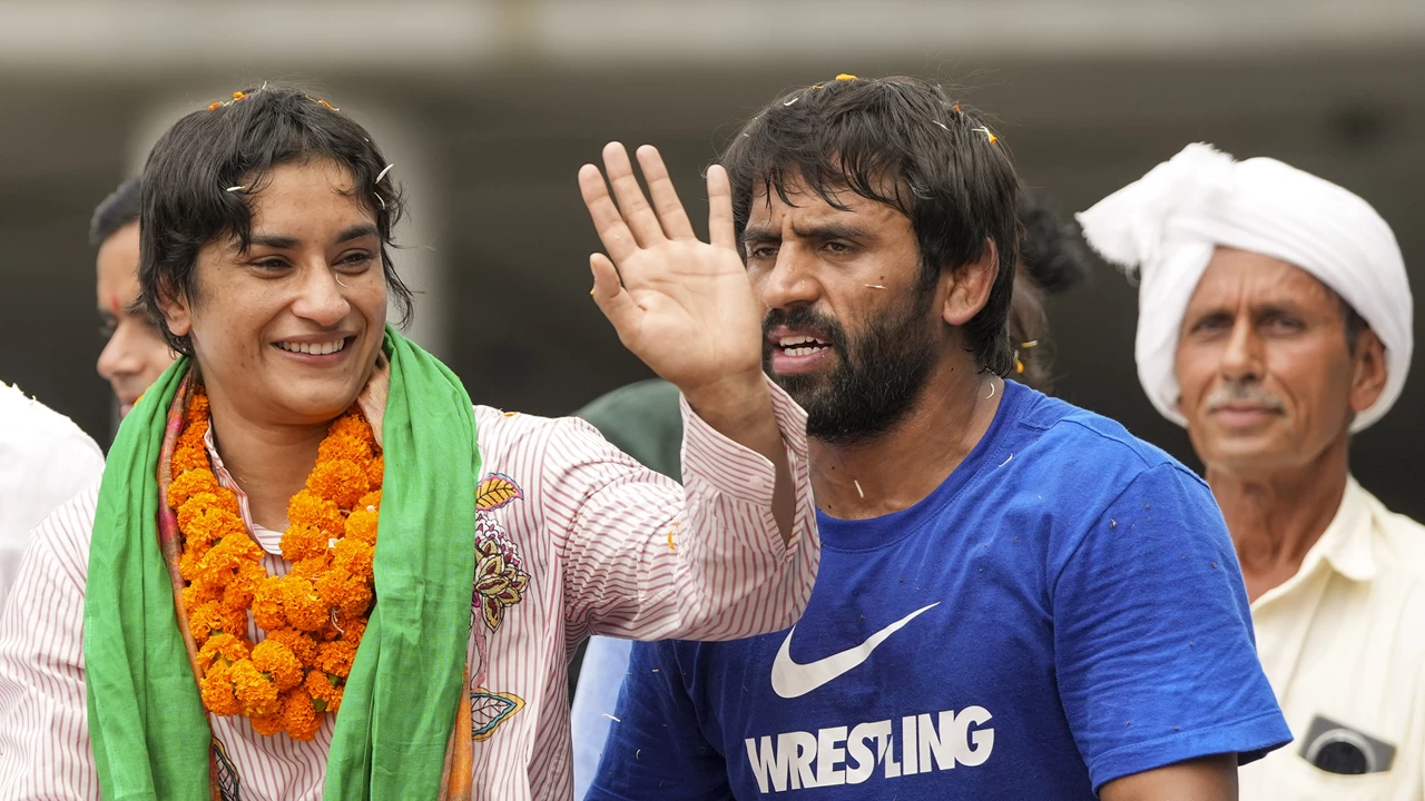 Delhi High Court dismissed petitions filed by Vinesh Phogat and Bajrang Punia challenging the 2023 WFI elections.