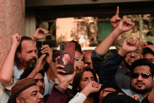 2025-11-28T141033Z_12107217_RC2O5IAJPMQ9_RTRMADP_3_PAKISTAN-POLITICS-KHAN