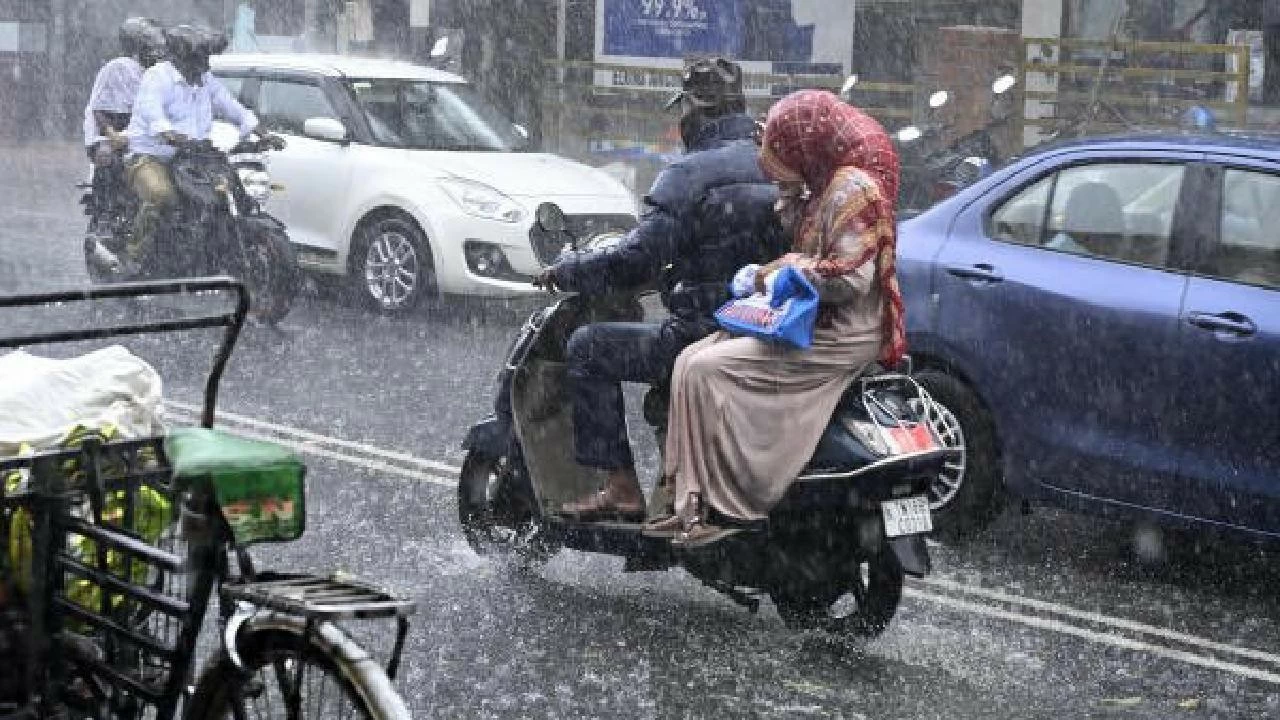 Along with the rainfall, land winds blowing at speeds of up to 45 kmph are predicted across Tamil Nadu and Puducherry. For Chennai specifically, the forecast suggests moderate rainfall.