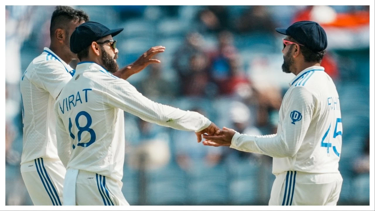 Ravichandran Ashwin (left) celebrates with Rohit Sharma and Virat Kohli in India vs New Zealand Test in Pune on Oct. 26, 2024.
