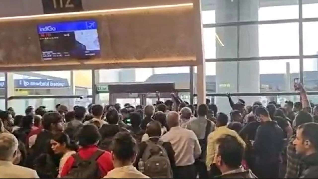 Passengers frustrated after IndiGo flights cancelled at Hyderabad Airport