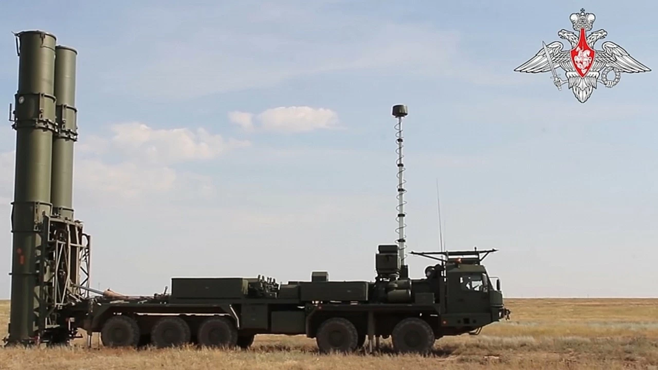 India wants to expand its S-400 regiments and it has also set its sights on the far more advanced S-500 Prometheus air shield. (Credit: Wikipedia)