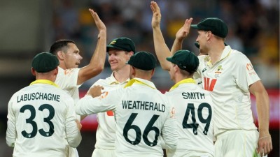 Australia on the verge of winning the second Ashes Test against England.