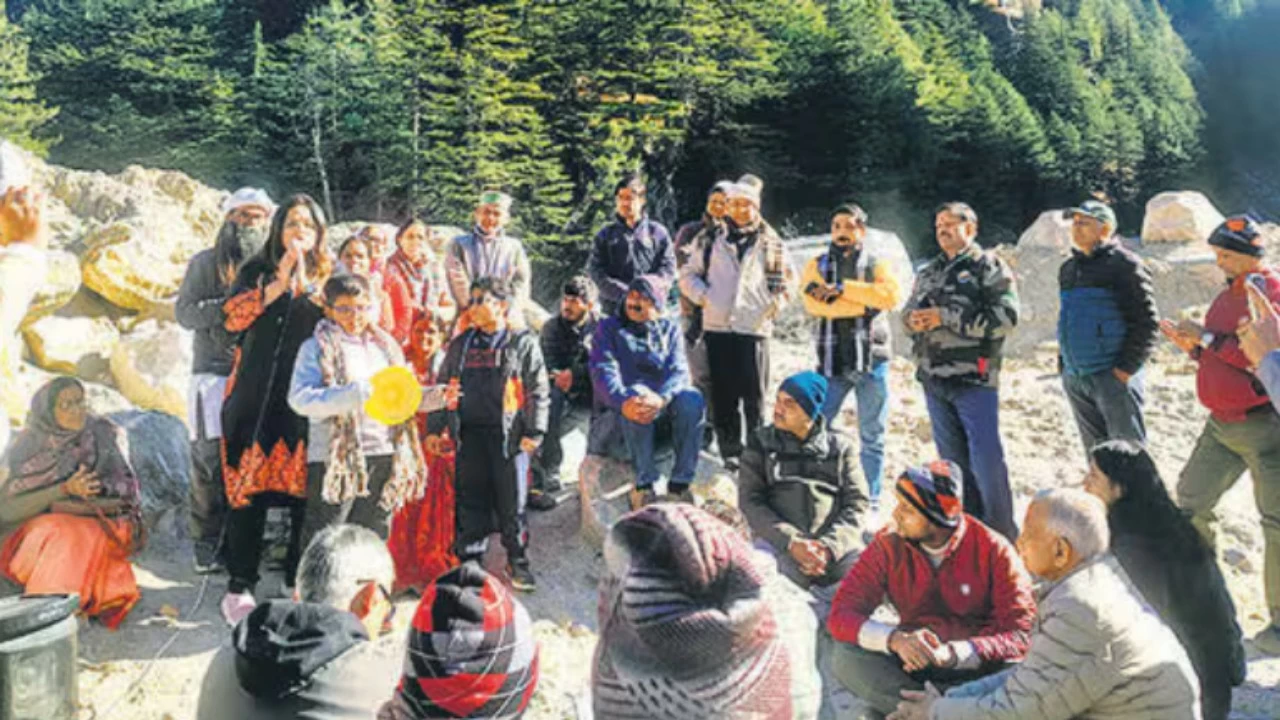 
In Uttarakhand’s Harsil, villagers, activists, and leaders tied raksha sutras to ancient Deodar trees, praying for their survival.