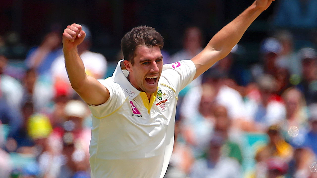 Pat Cummins is set to return in the 3rd Ashes Test between Australia and England.