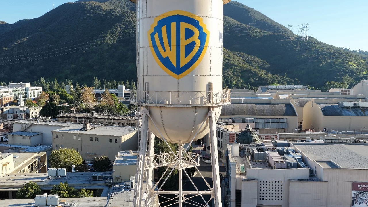 The fight to control Warner Bros has all the makings of a most high-profile corporate war of modern times.
