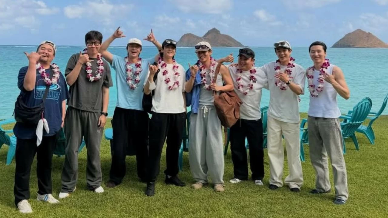 BTS’ V with Wooga Squad in Hawaii