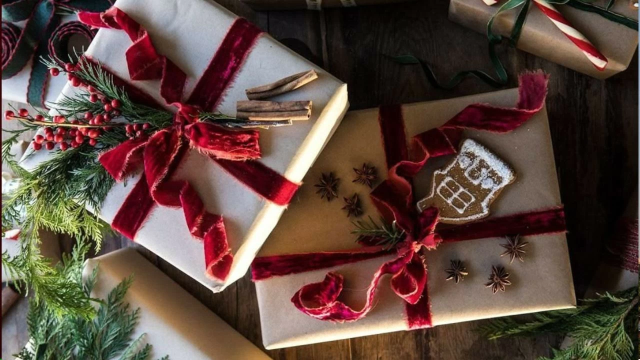 Christmas gift ideas for colleagues