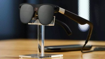 New features like travel mode, PC Connect and realistic “Likeness” avatars aim to improve mixed-reality experiences across devices.