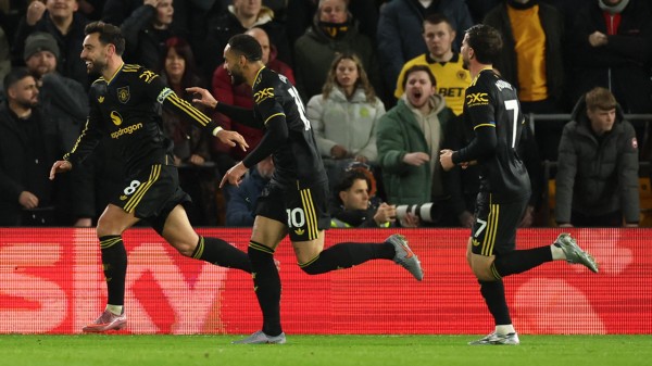Bruno Fernandes scored a double to help Manchester United beat Wolves 4-1.