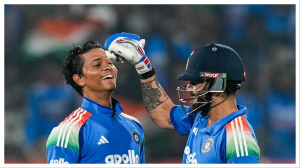 Yashasvi Jaiswal with Virat Kohli in Visakhapatnam on Dec. 6.
