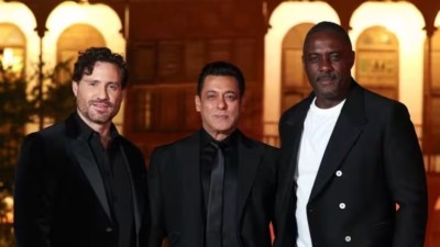 Salman Khan with Idris Elba and Edgar Ramírez