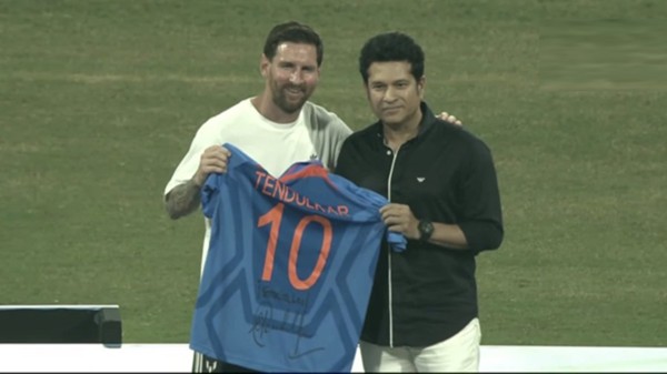 Lionel Messi met cricket legend Sachin Tendulkar in Mumbai.