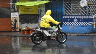 The mobile app platform Blinkit had earlier this year expanded its services to include ready-to-eat food deliveries. (Sudipta Das/NurPhoto via Getty Images)