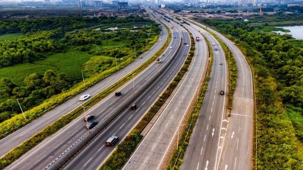 National Highway NH 248 from Panvel to JNPT near the Navi Mumbai International Airport, Navi Mumbai, Maharashtra. (Puneet Vikram Singh/Moment/Getty Images)