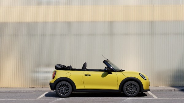 MINI_Convertible_has_seen_good_response_in_India