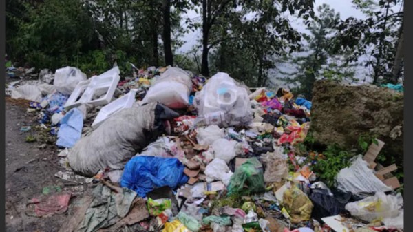 Heap_of_Garbage_in_hills