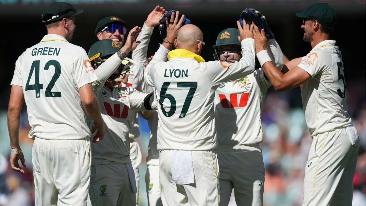 Australia need just four wickets to win the third Ashes Test.