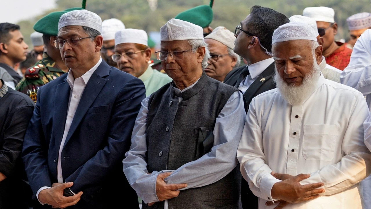Muhammad Yunus offers funeral for Sharif Osman Hadi, in Dhaka.