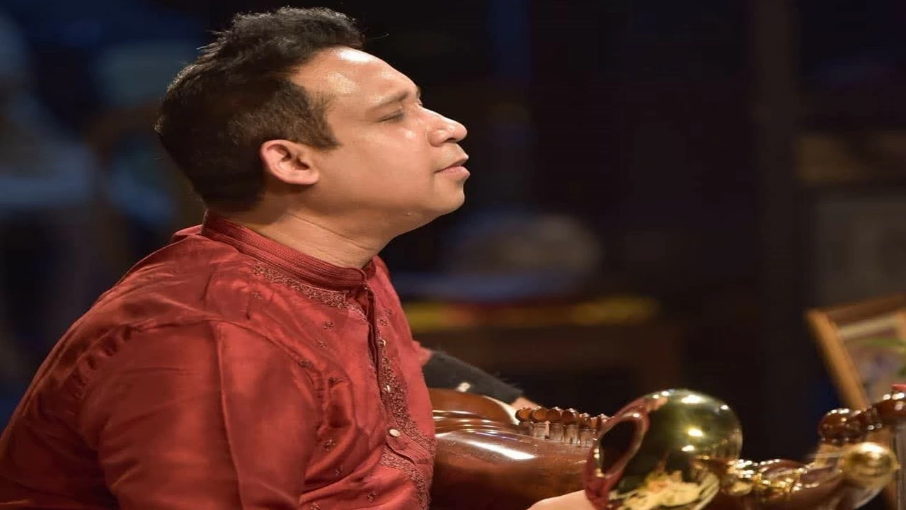 Shiraz Ali Khan is a Kolkata-based sarod player, who has deep roots in Bangladesh. (Photo: Facebook) 

