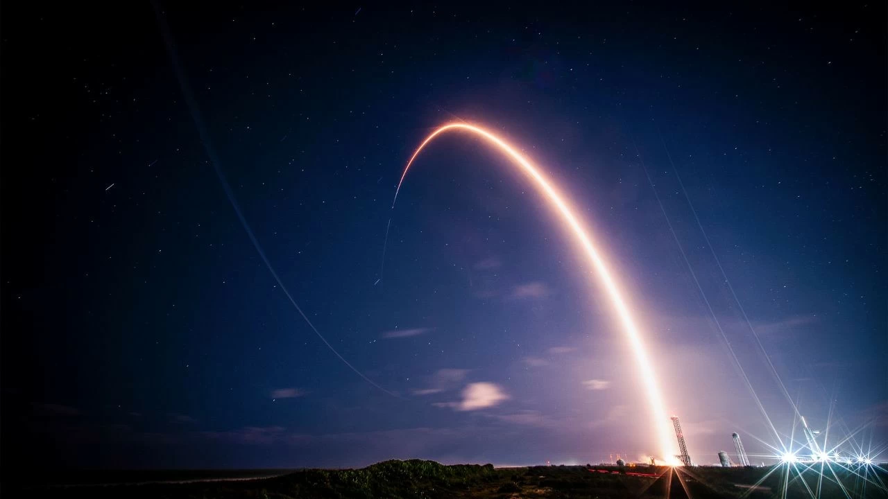 Falcon 9 rocket delivers 24 Starlink satellites to orbit from Florida 