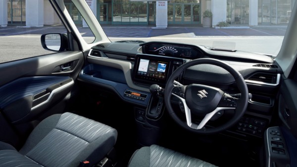 Suzuki Solio interiors