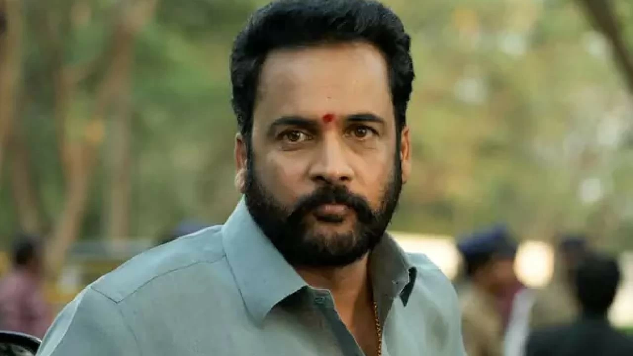 Telugu actor Sivaji apologises for remarks 