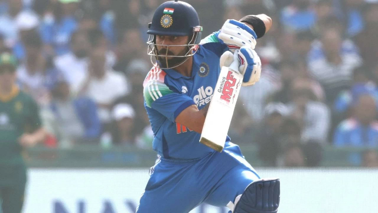 Virat Kohli completed 16000 runs in List A cricket.