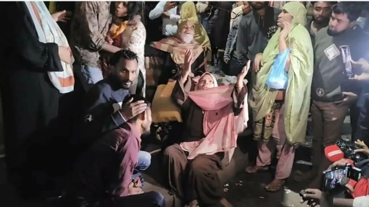 The injured man was rushed to hospital but succumbed to his injuries shortly afterwards.