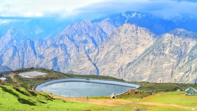The meadows of Gorson Bugyal, usually covered in white snow, are now filled with dust clouds.