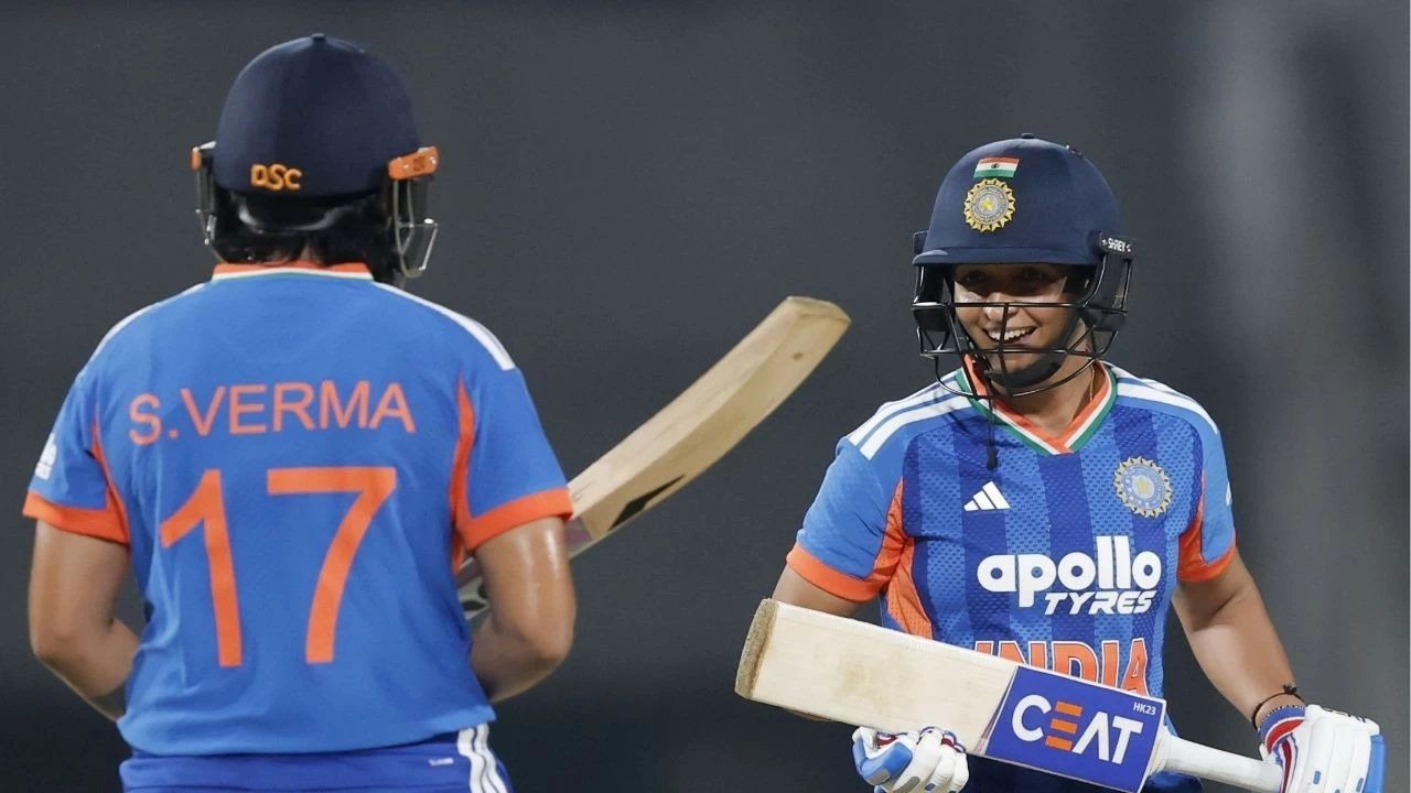 India beat Sri Lanka by 8 wickets in third women's T20I.