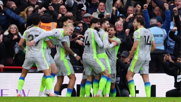 Manchester City beat Nottingham Forest 2-1 in the Premier League.