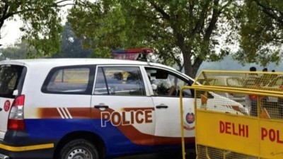 The police said that all documents given to the victim were fake.