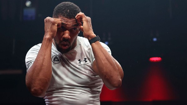 Anthony Joshua survives a deadly car crash