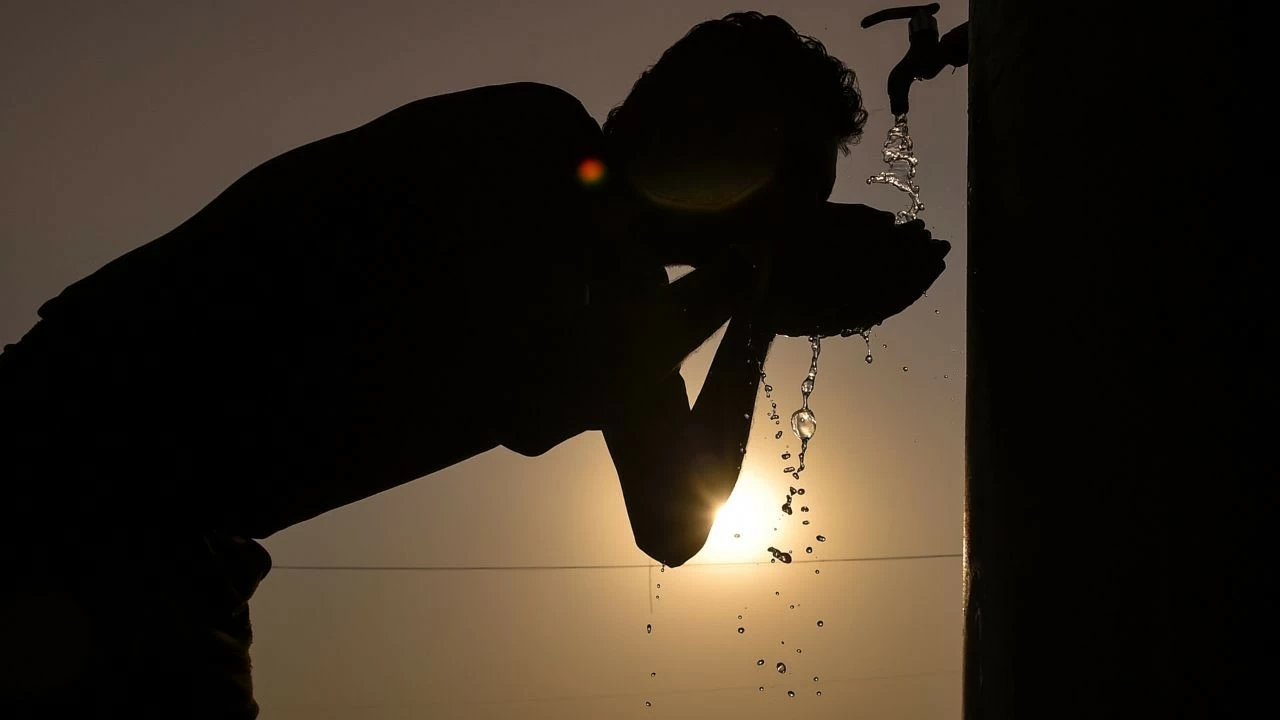 Tap water being supplied to residents of Bhagirathpur in Indore has been contaminated and people are suffering from vomiting and diarrhoea (Picture for representation) 