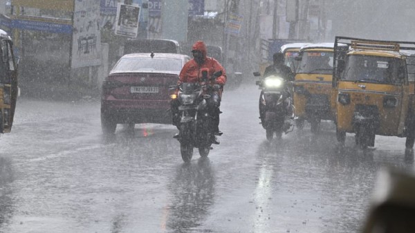 IMD has forecast light to moderate rain with thunder and lightning in scattered parts of Tamil Nadu, Puducherry, and Karaikal for today and tomorrow (January 2-3).