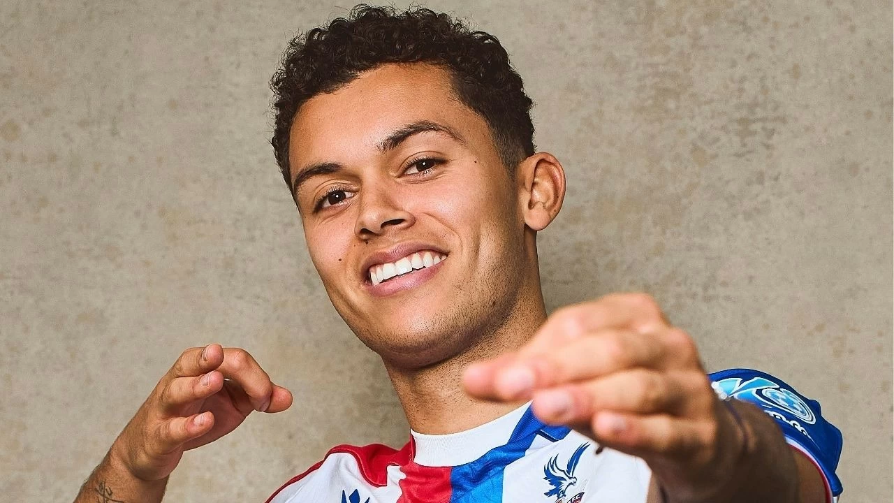 Brennan Johnson joins Crystal Palace from Tottenham Hotspur.