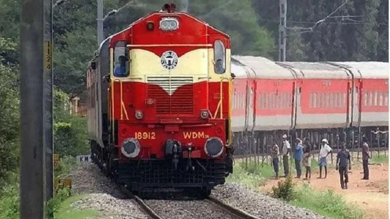 Mau Police is probing the threqt.